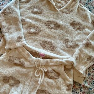 Cozy Cream and Brown Lounge Set